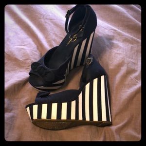 Jessica Simpson platform Sandals